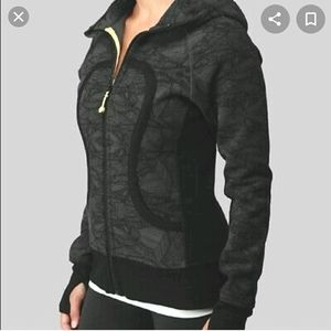 Lululemon coal black pencil sketch scuba hoodie